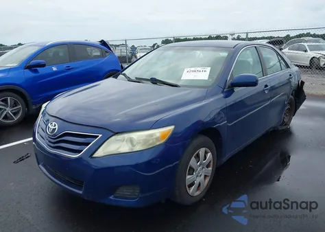 2010 Toyota Camry z USA, uszkodzony, nr VIN 4T1BF3EK1AU548033